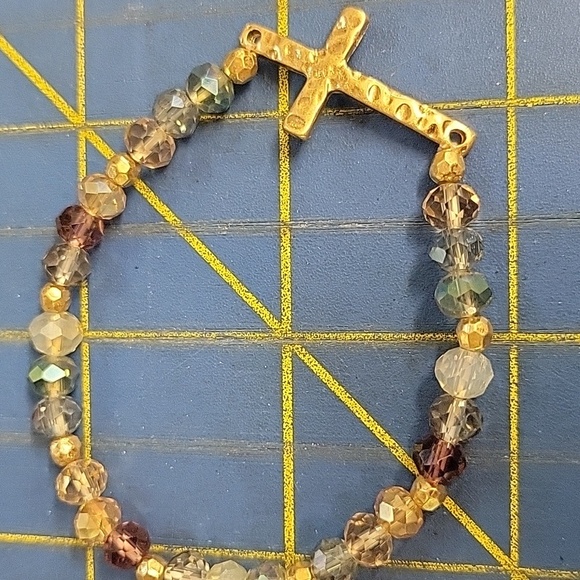 Cross Multi Color Beaded Stretch Bracelet w Gold Tone 6" Bracelet - Picture 1 of 3